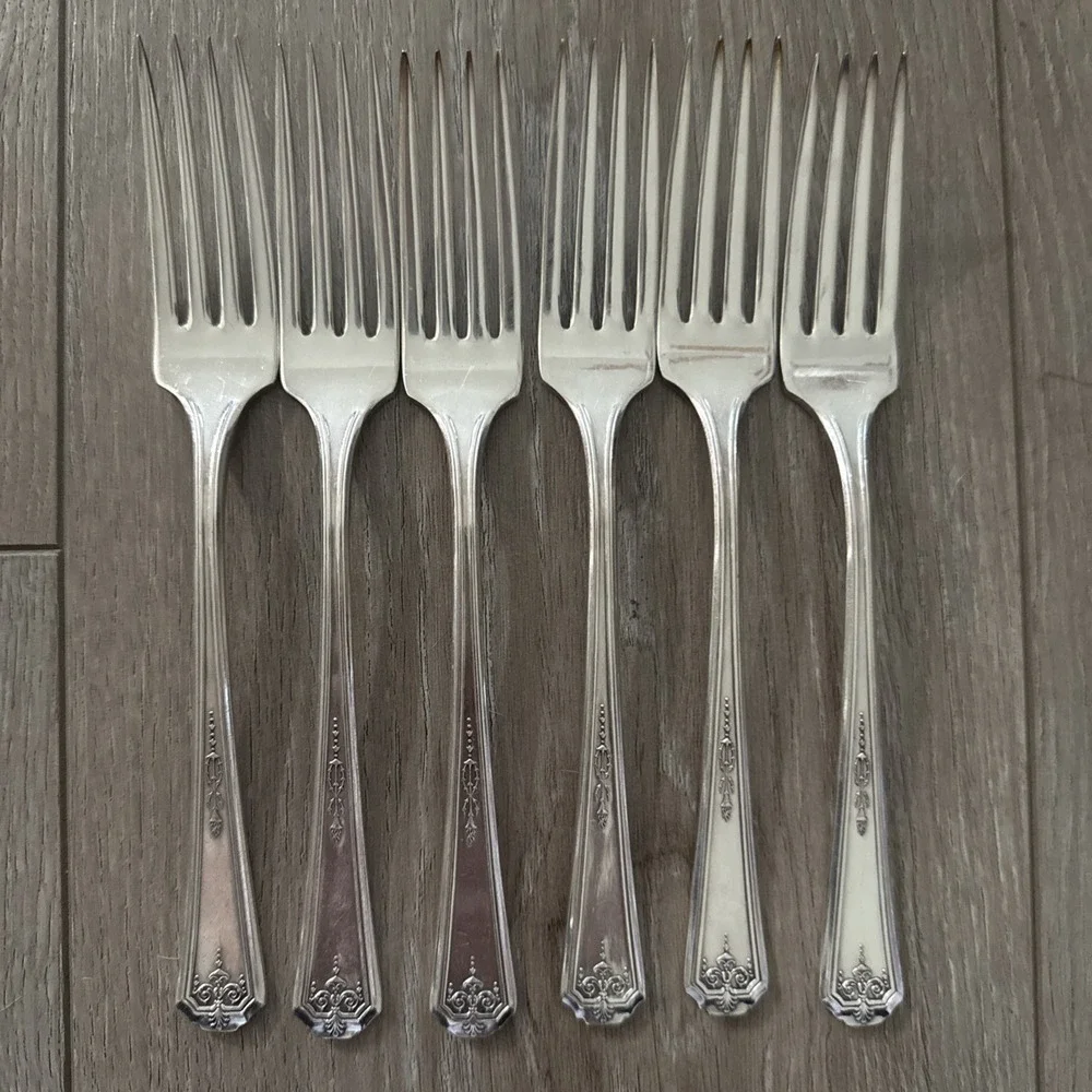 Vintage Oneida Community Tudor Plate‎ QUEEN BESS I Dinner Forks Lot of 6